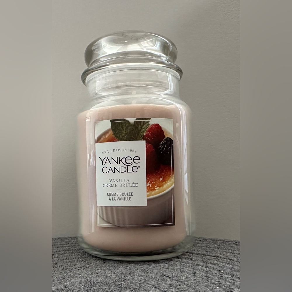✨New✨Yankee Candle: Vanilla Crème Brûlée (22oz-single wick)